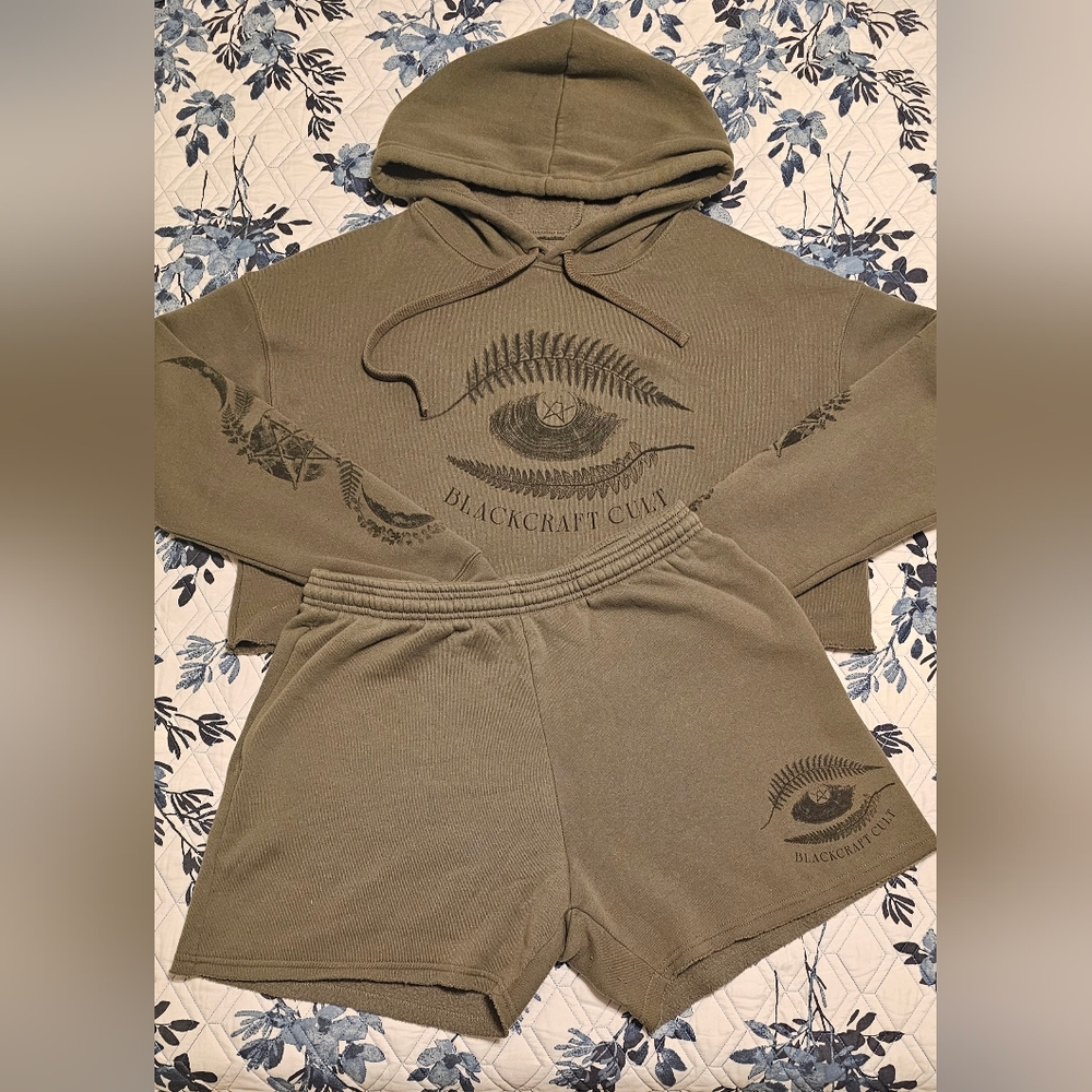 Blackcraft Cult Plant Witch Cropped Hoodie & Shorts Set Olive Green M - Picture 2 of 8